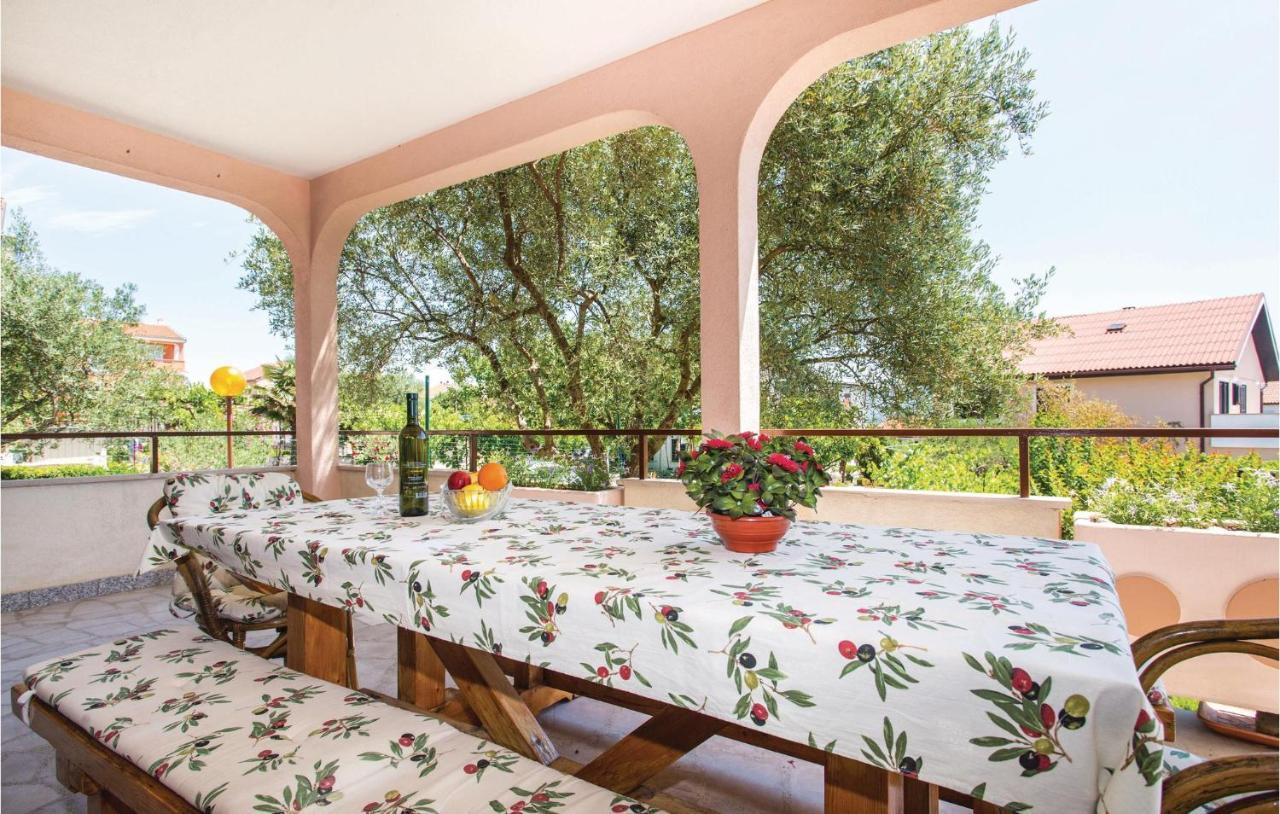 Stunning Apartment In Krk With Kitchen Krk Town Exterior foto
