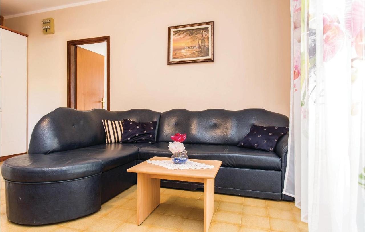 Stunning Apartment In Krk With Kitchen Krk Town Exterior foto