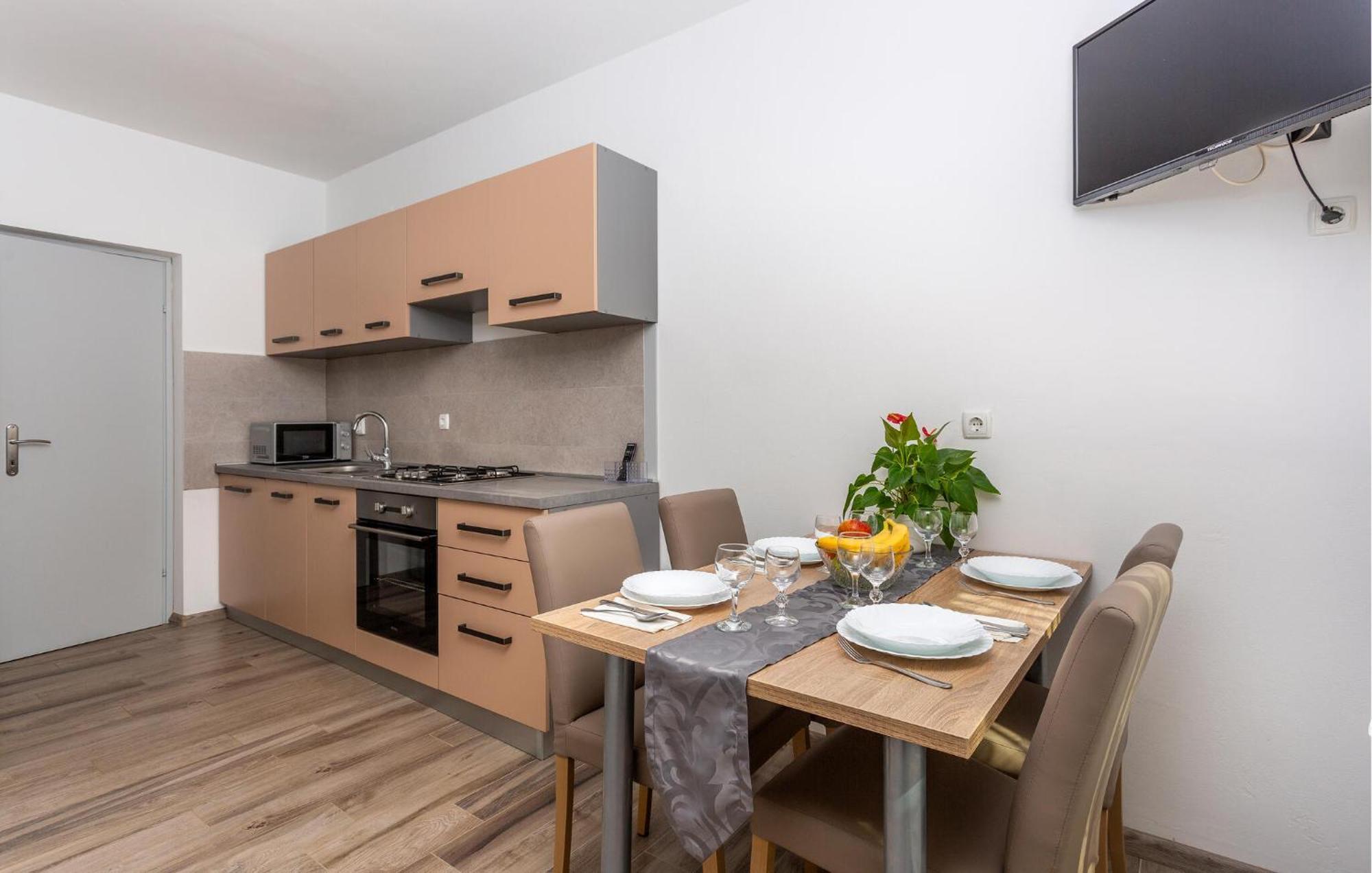 Stunning Apartment In Krk With Kitchen Krk Town Exterior foto